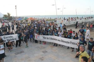 André Figueiredo defende Educação Física nas escolas durante a Marcha pela Educação