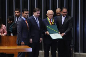 Manoel Dias recebe Medalha Mérito Legislativo 2016
