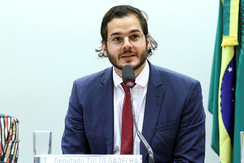 Túlio Gadêlha destina recursos para combate ao Covid-19 - PDT