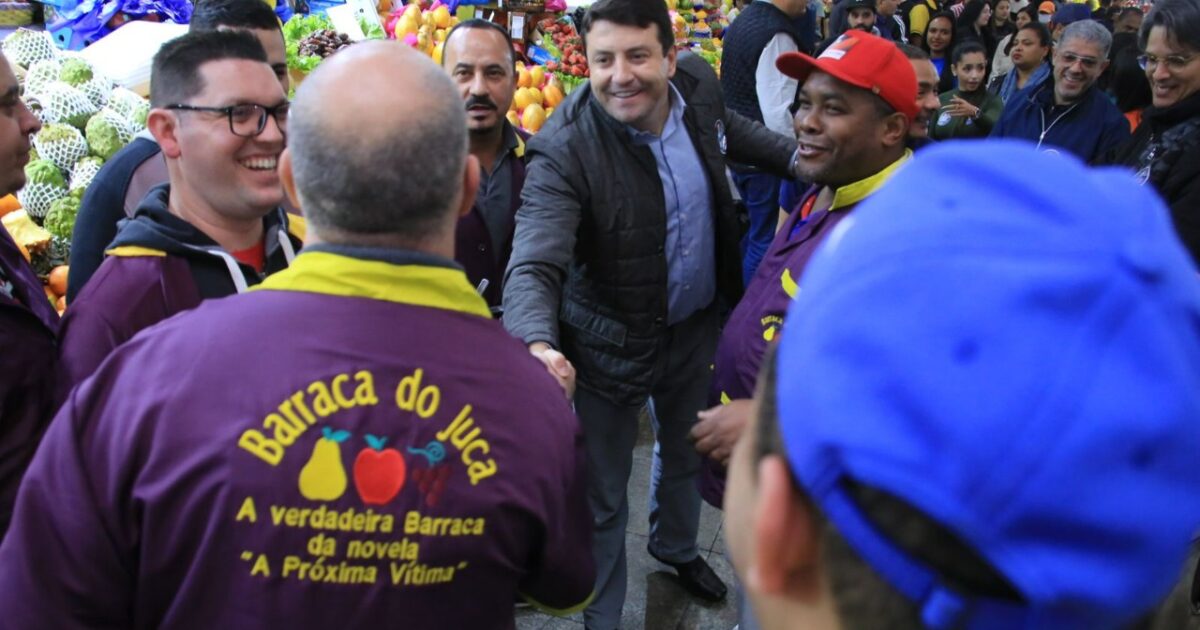 Elvis Cezar conversa com Comerciantes na Região da 25 de Março, Centro de São Paulo