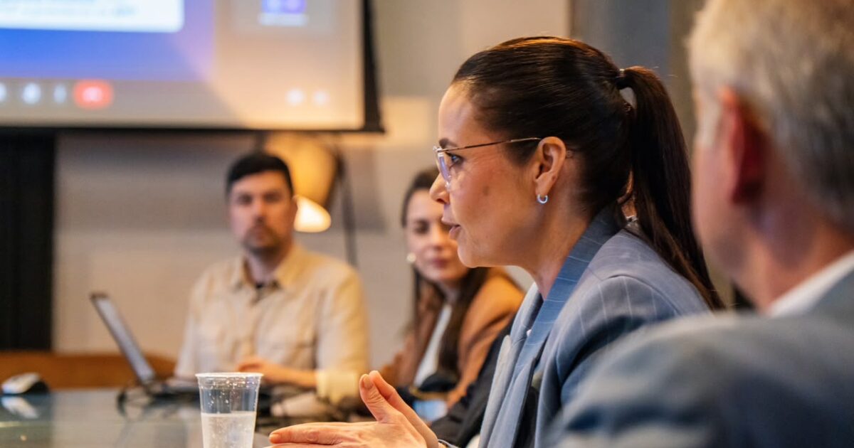Inovação contra extremos: Juliana Brizola apresenta propostas para o futuro do RS