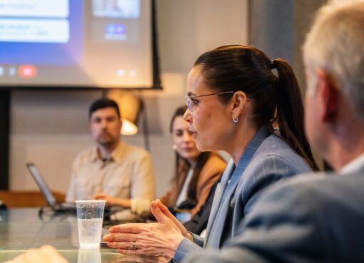 Inovação contra extremos: Juliana Brizola apresenta propostas para o futuro do RS